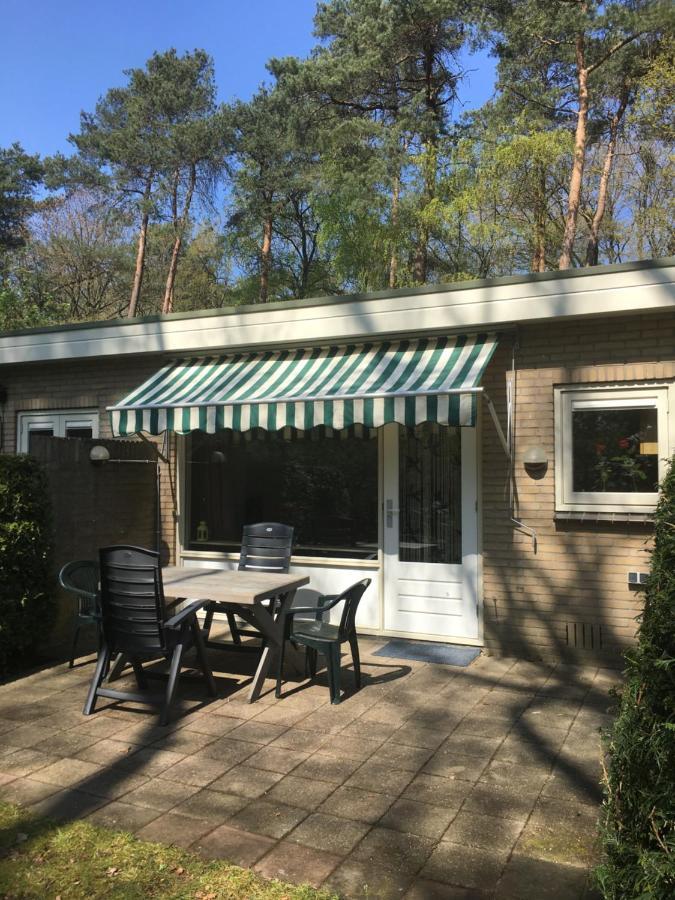 Geschakelde Bungalow Op De Veluwe "De Eekhoorn" オッテルロ エクステリア 写真