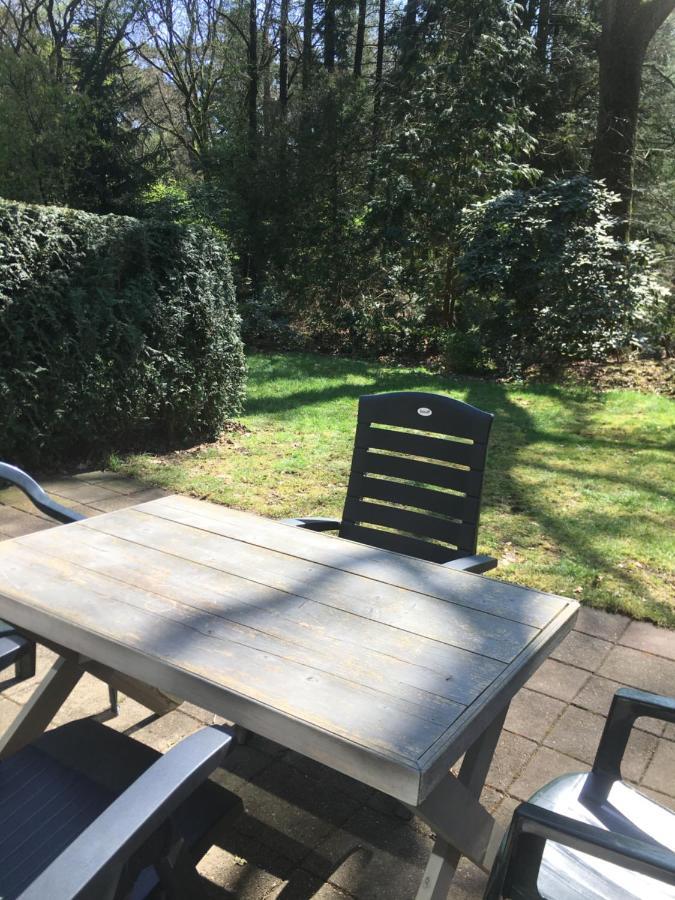 Geschakelde Bungalow Op De Veluwe "De Eekhoorn" オッテルロ エクステリア 写真